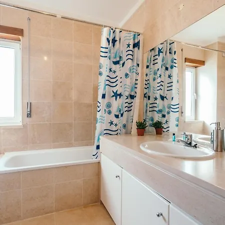 Апартаменты 27: Duplex Baleal Retreat *